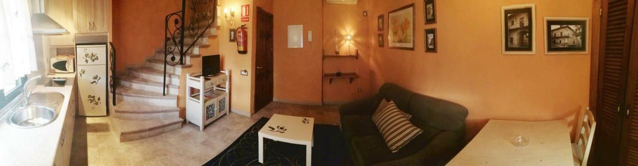Apartamentos Melchor De Linan Torrelaguna Esterno foto